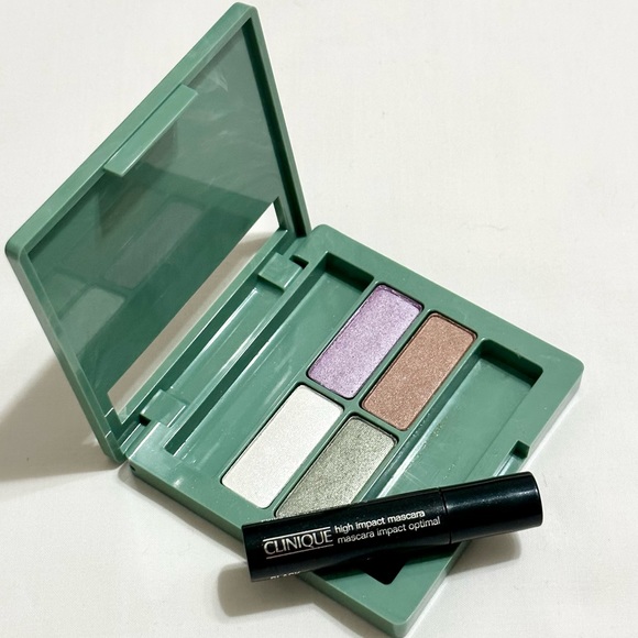 Clinique Color Surge Eyeshadow Quad w/High Impact Mascara (Sample Size) Black - Picture 6 of 8